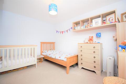 21 Spracklands, Dinton, Salisbury, SP3 5DY