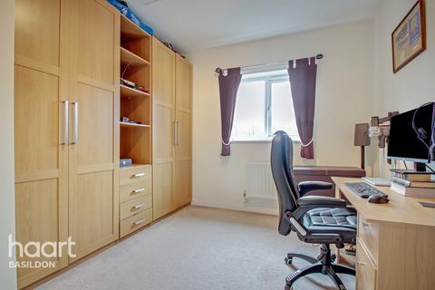 10 Beeston Courts, Laindon, Basildon, SS15 5FP