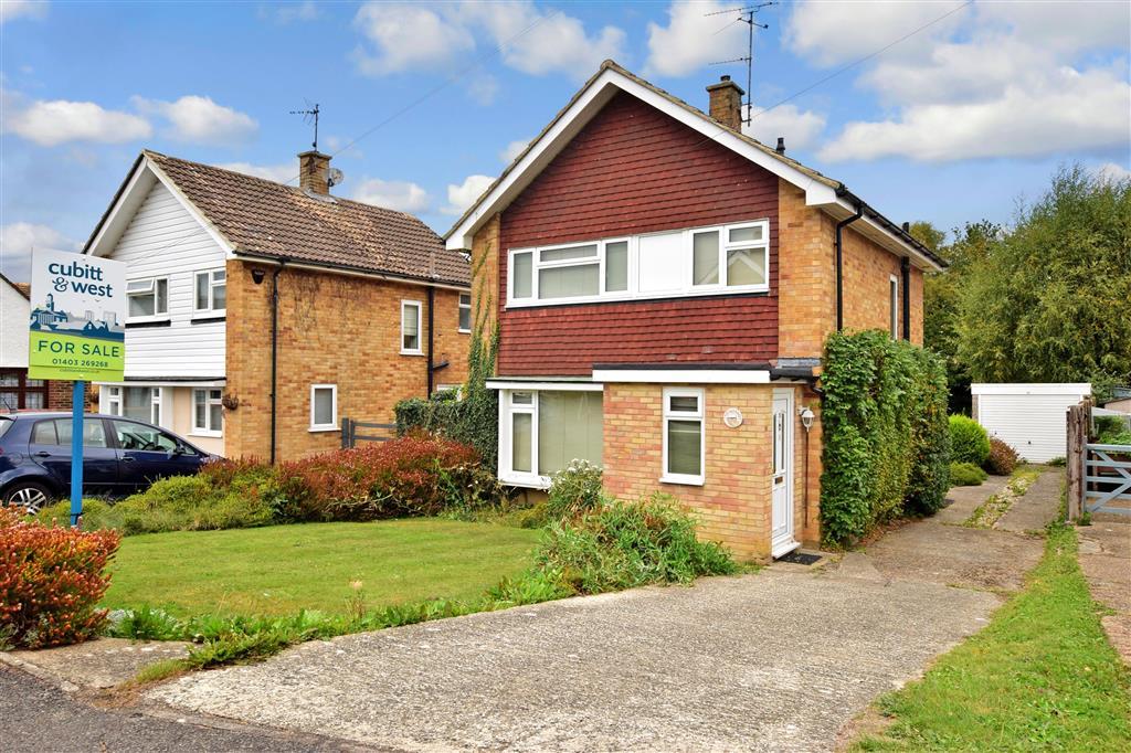 Highlands Road, Horsham, West Sussex 3 bed detached house £465,000