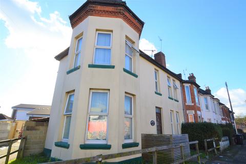 1 bedroom in a house share to rent, 7 Malmesbury Park Place, Bournemouth BH8
