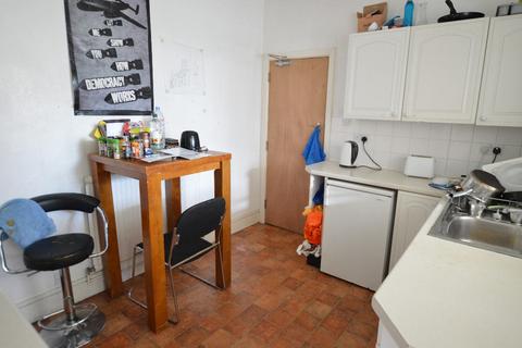 1 bedroom in a house share to rent, 7 Malmesbury Park Place, Bournemouth BH8