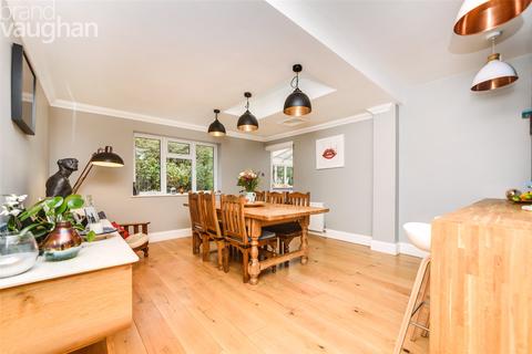 43 Withdean Crescent, Brighton, BN1 6WG