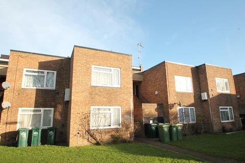 176 Whitley Close, Stanwell, Staines-upon-thames, TW19 7EY