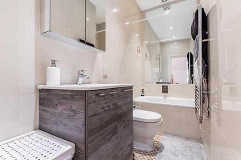 Flat 2, 60 Sarre Road, London, NW2 3SL
