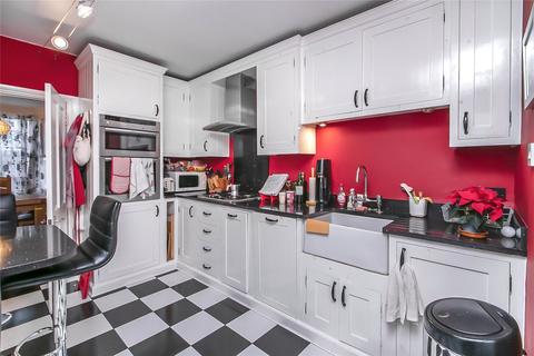 8 Kenmure Road, London, E8 1JU