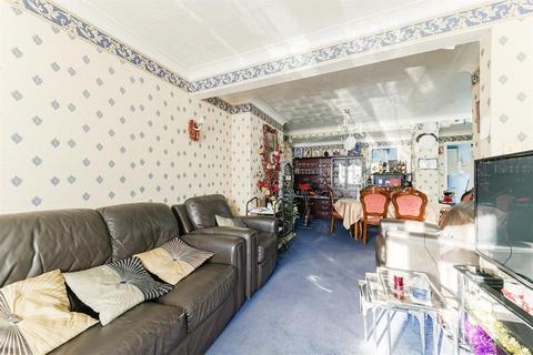 5 Eton Avenue, Hounslow, TW5 0HB