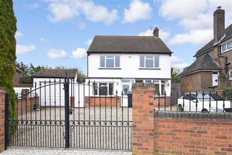 8 The Close, Dartford, DA2 7ES