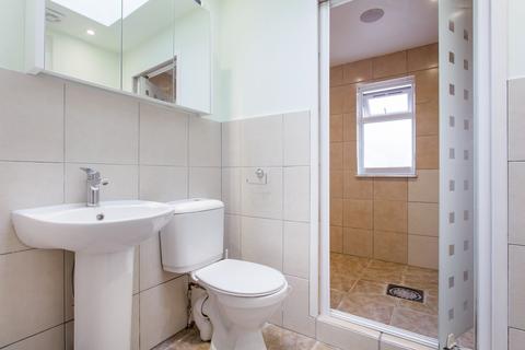 80 Lily Gardens, Wembley, HA0 1DW