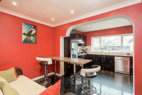 80 Lily Gardens, Wembley, HA0 1DW
