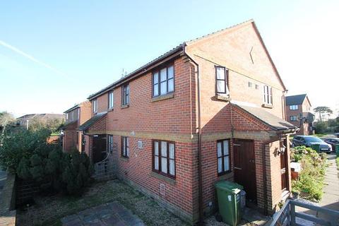 16 Dutch Barn Close, Stanwell, Staines-upon-thames, TW19 7NG