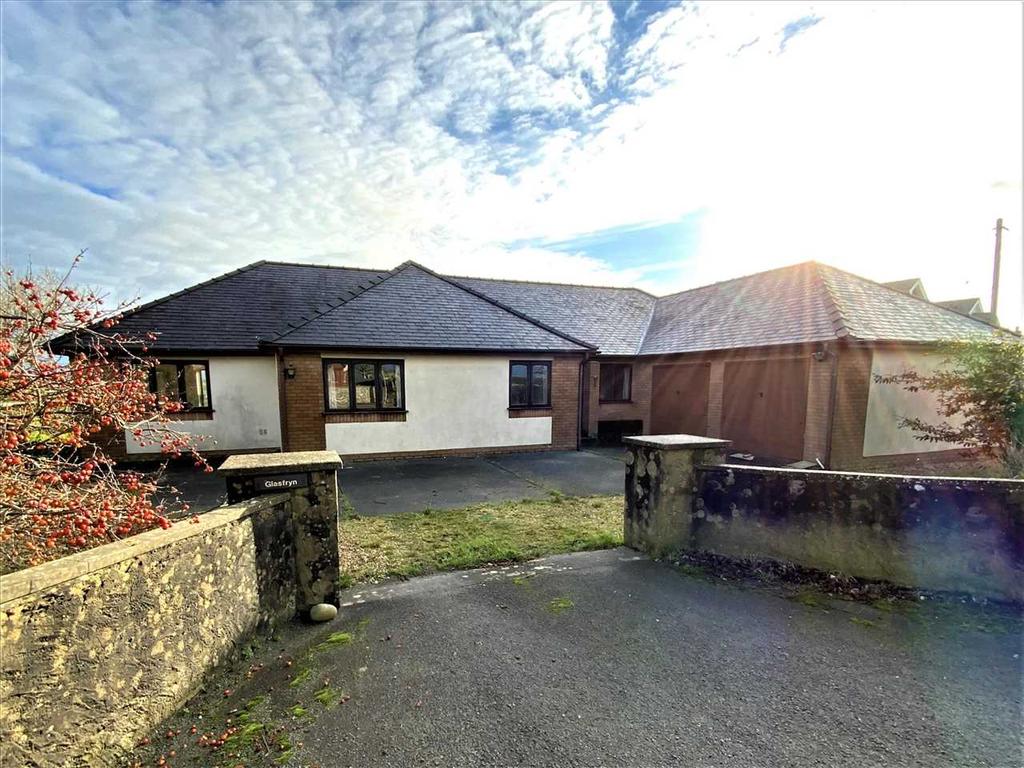 Glasfryn, Rhosmeirch, Llangefni 4 bed detached bungalow £259,500