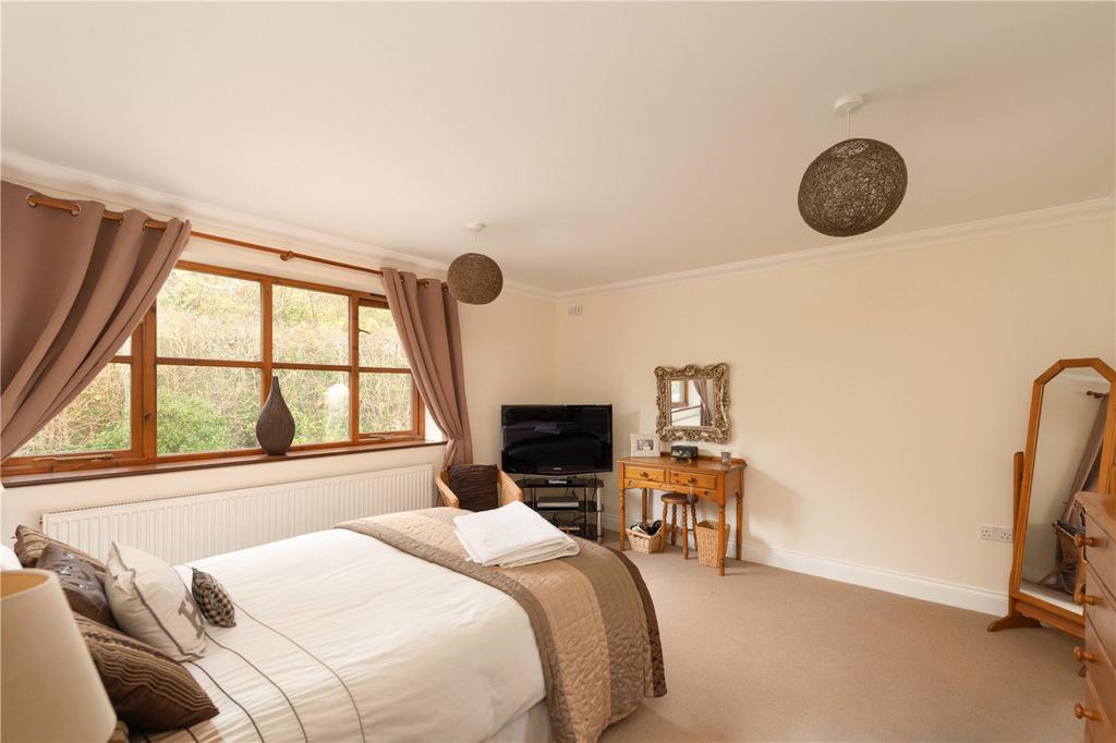 Chisnall Road, River, Dover, Kent, CT17 6 bed detached house for sale