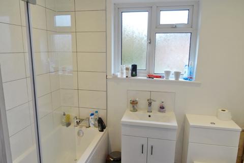 4 bedroom semi-detached house to rent, Kingsway, Exeter, EX2