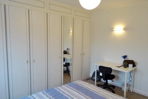 4 bedroom semi-detached house to rent, Kingsway, Exeter, EX2