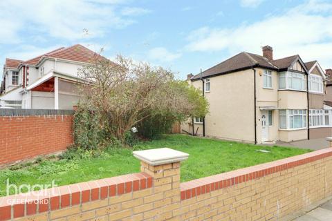 1 Adrienne Avenue, Southall, UB1 2QW
