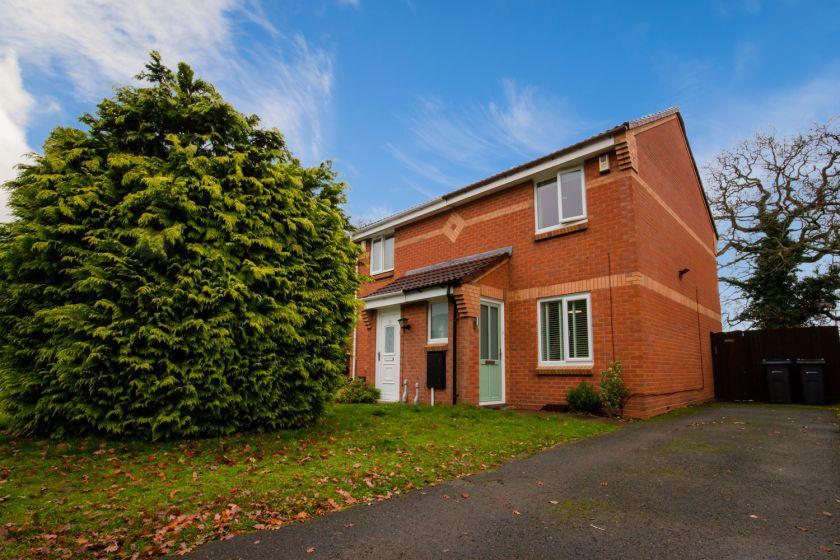 Dovebridge close, B76 2 bed semidetached house £235,000