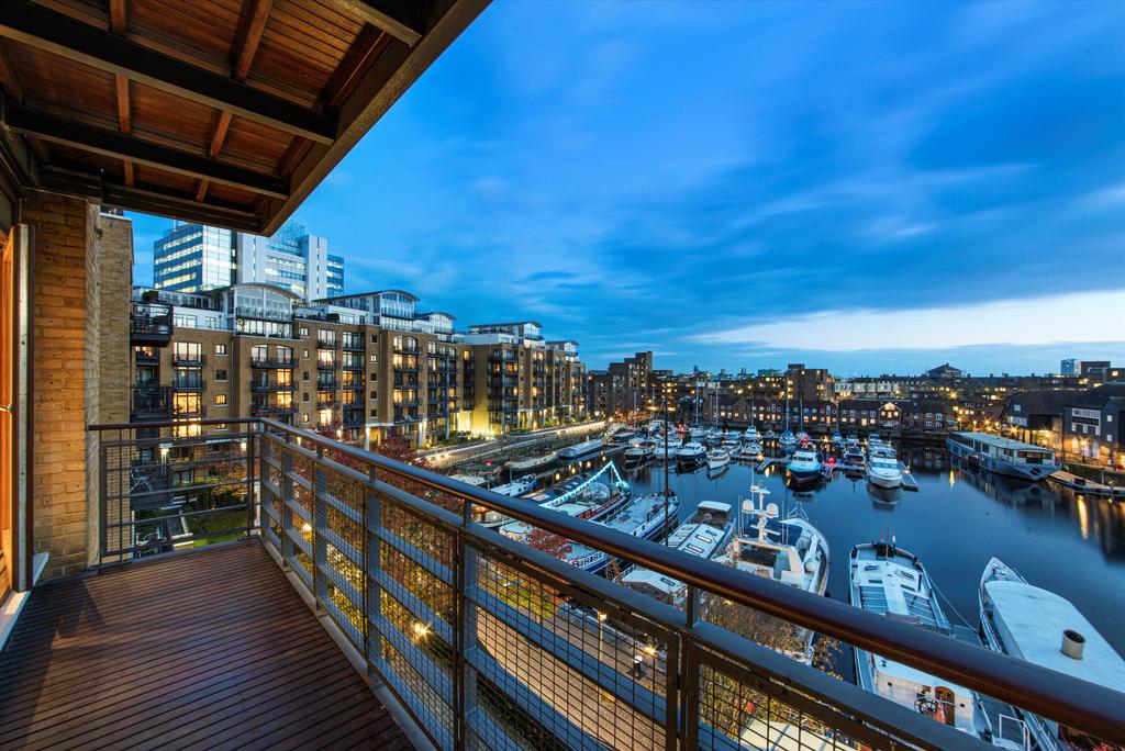 Merganser Court, Star Place, London, E1W 1 bed flat £870,000