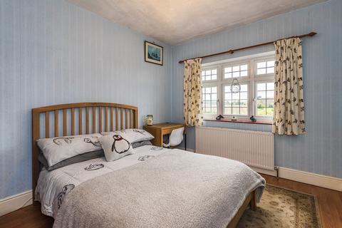 Ivydene Barn End Lane, Dartford, DA2 7PP