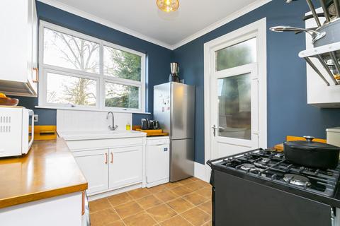 12 Russell Road, Buckhurst Hill, IG9 5QJ