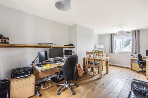 65 Blakes Avenue, Witney, OX28 3SU