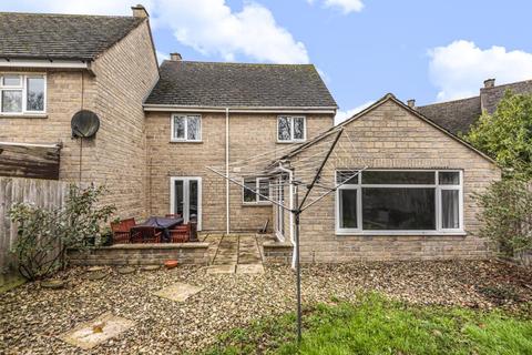 65 Blakes Avenue, Witney, OX28 3SU