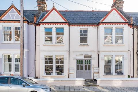 11 Delia Street, London, SW18 2BT