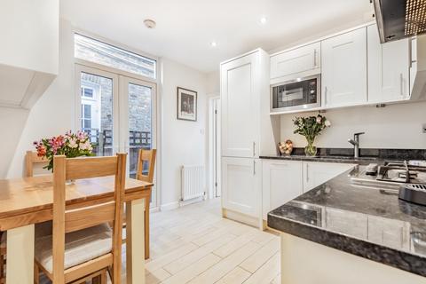 11 Delia Street, London, SW18 2BT
