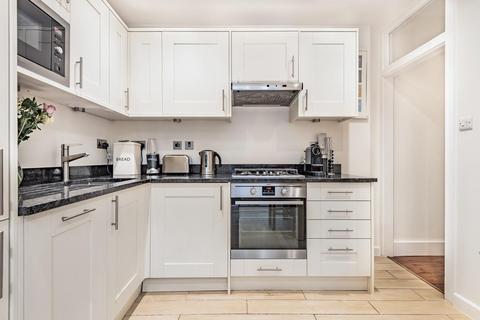 11 Delia Street, London, SW18 2BT