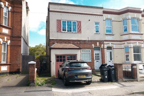 2 bedroom flat to rent, Prices Avenue - Margate