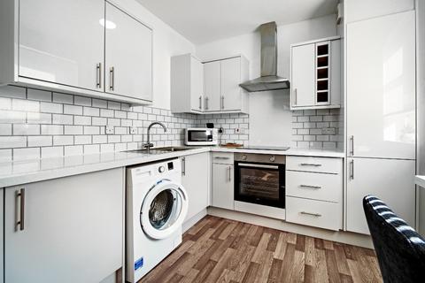 2 bedroom flat to rent, Gallowgate, Glasgow G40