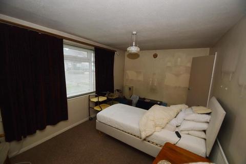 16 Hinksey Close, Slough, SL3 8EB