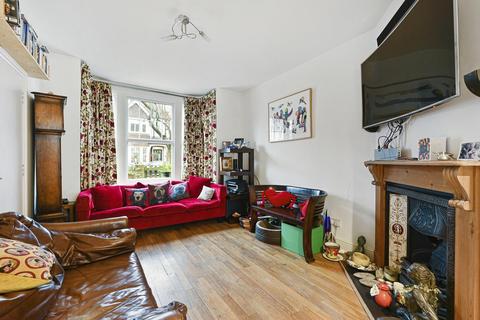 79 Riverview Grove, London, W4 3QP