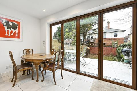 79 Riverview Grove, London, W4 3QP