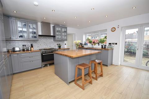 96 The Bramblings, London, E4 6LU