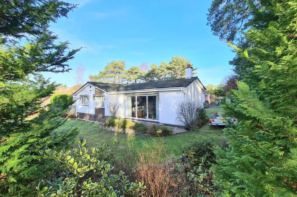 Ashley Park, Ashley Heath, BH24 2HB 3 bed bungalow for sale £550,000