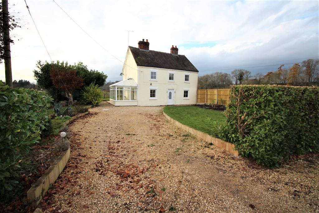 Little Hereford, Ludlow, Shropshire, SY8 4LW 4 bed detached house £