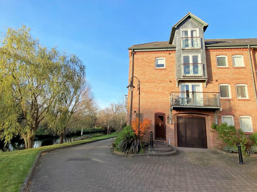 Rock Mill Lane, Leamington Spa 3 bed townhouse £525,000