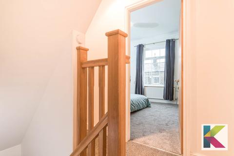 40 Chew Valley Road, Greenfield, Oldham, OL3 7DA