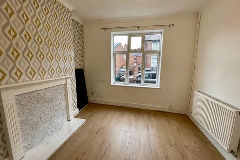 3 bedroom terraced house to rent, Talbot Street, Church Gresley