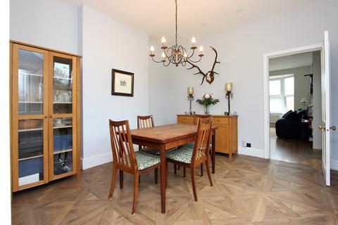 3, Reeves Rest Cottages High Road, Chipstead, Coulsdon, CR5 3SH