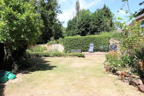 3, Reeves Rest Cottages High Road, Chipstead, Coulsdon, CR5 3SH