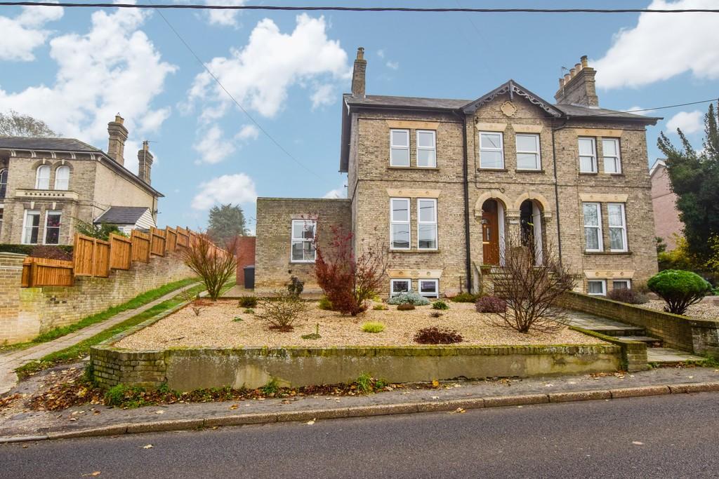 Kings Hill, Great Cornard, Sudbury... 4 bed semidetached house £465,000
