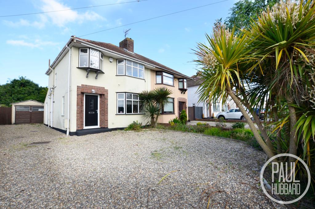Higher Drive, Oulton Broad 3 bed semidetached house £250,000