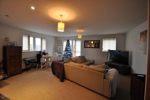 2 bedroom flat to rent, Howlett Heights, Eastwood, Essex, SS9 5HZ