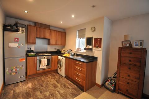 2 bedroom flat to rent, Howlett Heights, Eastwood, Essex, SS9 5HZ