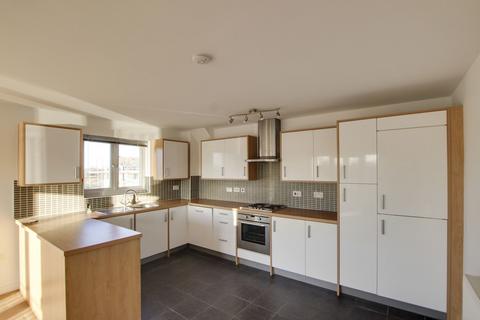 3 bedroom apartment to rent, Wren Walk, Eynesbury PE19