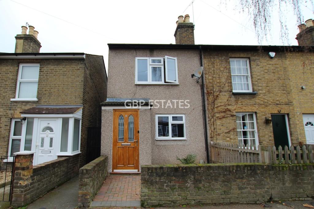 Shakespeare Road, Romford 2 bed semidetached house £300,000
