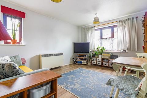 28 Orchid Close, Abridge, Romford, RM4 1DF