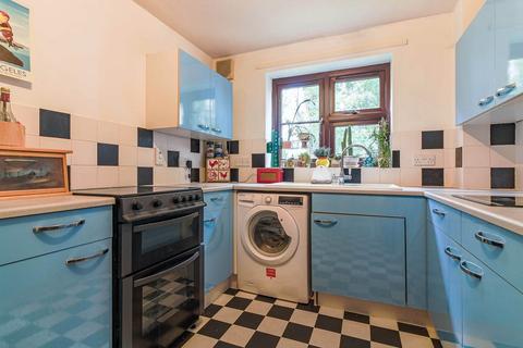 28 Orchid Close, Abridge, Romford, RM4 1DF