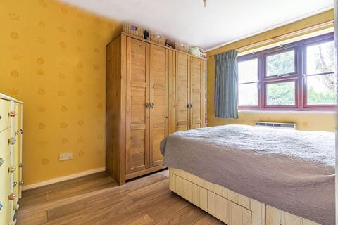 28 Orchid Close, Abridge, Romford, RM4 1DF